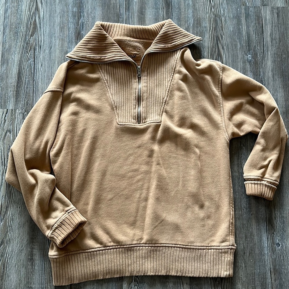 Aerie brown quarter zip, perfect condition! Size  XS